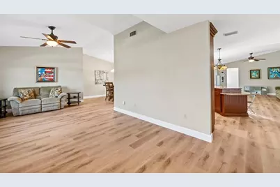 6221  Sedgewyck Cir W, Davie, FL 33331 - Photo 5