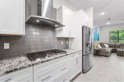 10635  Cobalt Ct, Parkland, FL 33076 - Photo 11