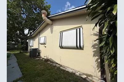 4314 NW 47th Ct, Tamarac, FL 33319 - Photo 3