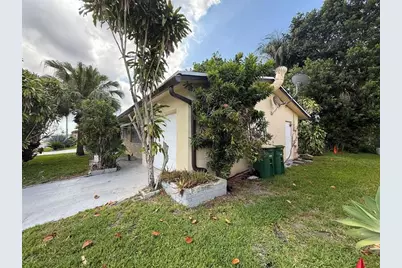 4314 NW 47th Ct, Tamarac, FL 33319 - Photo 5