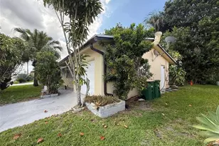 4314 NW 47th Ct, Tamarac, FL 33319 - Photo 5