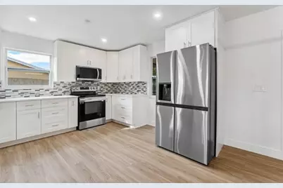 4679  Dolphin Dr, Lake Worth, FL 33463 - Photo 5