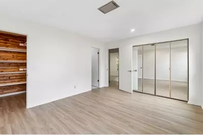 4679  Dolphin Dr, Lake Worth, FL 33463 - Photo 9