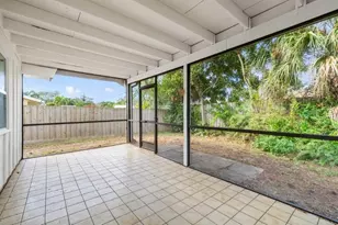 4679 Dolphin Dr, Lake Worth, FL 33463 - Photo 15