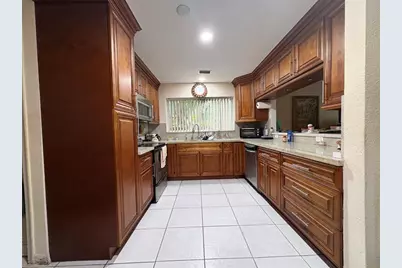 1091 NW 78th Ter, Plantation, FL 33322 - Photo 7