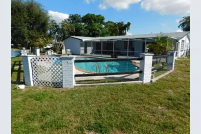 8671 NW 19th St, Pembroke Pines, FL 33024 - Photo 3