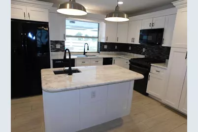 8671 NW 19th St, Pembroke Pines, FL 33024 - Photo 11