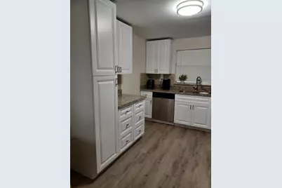 9201  Sunrise Lakes Blvd, Unit #104, Sunrise, FL 33322 - Photo 11