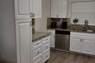 9201 Sunrise Lakes Blvd, Sunrise, FL 33322 - Photo 11