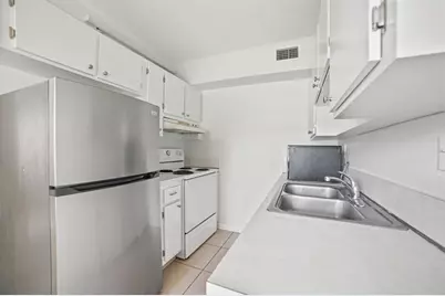 461  Sunshine Dr, Unit #4, Pompano Beach, FL 33066 - Photo 9