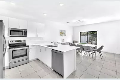 20308 NW 6th Pl, Miami Gardens, FL 33169 - Photo 7