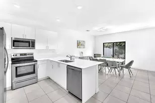 20308 NW 6th Pl, Miami Gardens, FL 33169 - Photo 7