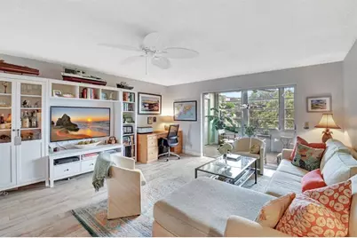 2615 NE 3rd Ct, Unit #301, Boynton Beach, FL 33435 - Photo 11