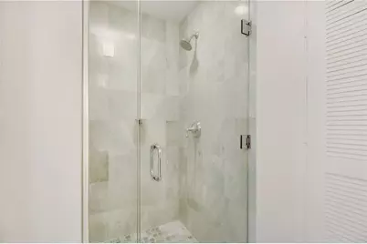 1050  Brickell Ave, Unit #3222, Miami, FL 33131 - Photo 11