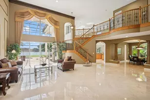 10372 N Lake Vista Cir, Davie, FL 33328 - Photo 3