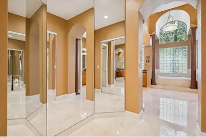 10372 N Lake Vista Cir, Davie, FL 33328 - Photo 17