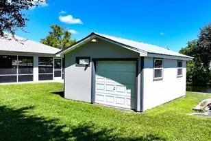 1069 9th St, Okeechobee, FL 34974 - Photo 15