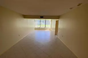 3626 Whitehall Dr, West Palm Beach, FL 33401 - Photo 17