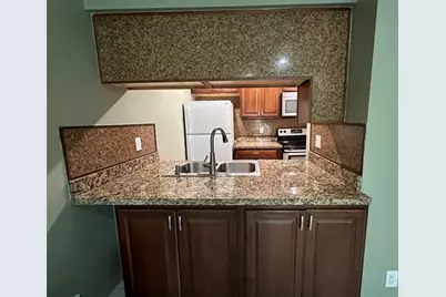 9971  Twin Lakes Dr, Unit #9-G, Coral Springs, FL 33071 - Photo 11