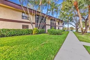 2687 Carambola Cir N, Coconut Creek, FL 33066 - Photo 7