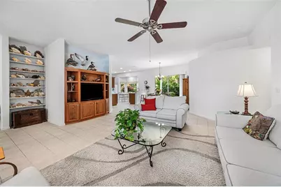 153  Kapok Cres, Royal Palm Beach, FL 33411 - Photo 9