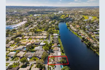 1940 NW 107 Ave, Pembroke Pines, FL 33026 - Photo 39