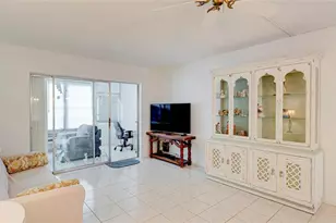 7787 Golf Cir Dr, Margate, FL 33063 - Photo 9