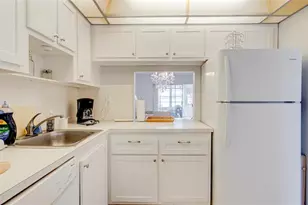 7787 Golf Cir Dr, Margate, FL 33063 - Photo 17