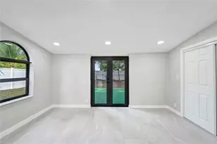 37 NE 26th St, Wilton Manors, FL 33305 - Photo 11