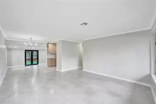 37 NE 26th St, Wilton Manors, FL 33305 - Photo 5