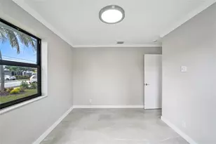 37 NE 26th St, Wilton Manors, FL 33305 - Photo 19