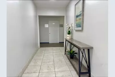 299 SW 7th St, Unit #207, Boca Raton, FL 33432 - Photo 17