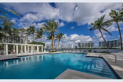 3215 NE 184th St, Unit #14403, North Miami Beach, FL 33160 - Photo 21