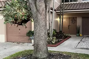 9702 NW 23rd Ct, Pembroke Pines, FL 33024 - Photo 7