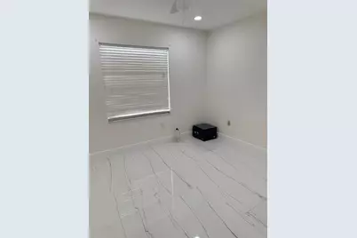 3380 NW 78th Ave, Margate, FL 33063 - Photo 11