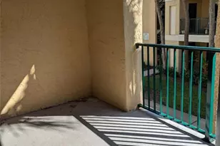 977 Riverside Dr, Coral Springs, FL 33071 - Photo 5