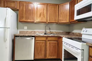 475 SE 8th St, Deerfield Beach, FL 33441 - Photo 9