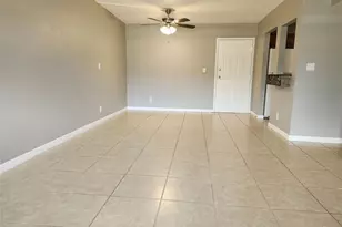 475 SE 8th St, Deerfield Beach, FL 33441 - Photo 5