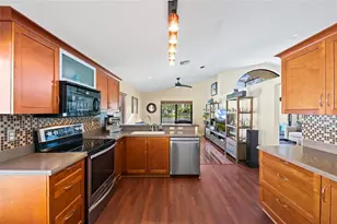 1941 NW 182nd Terrace, Pembroke Pines, FL 33029 - Photo 15