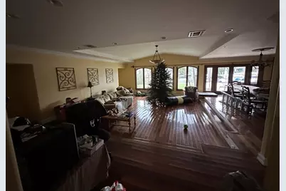 418  Alamanda Dr, Hallandale Beach, FL 33009 - Photo 7