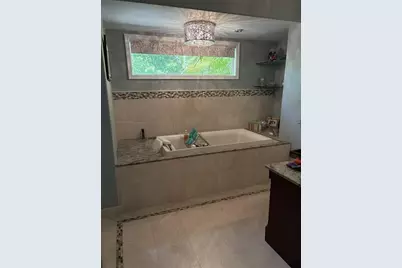 418  Alamanda Dr, Hallandale Beach, FL 33009 - Photo 15