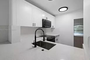 494 NW 165th Street Rd Unit, Miami, FL 33169 - Photo 9