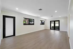 617 NE 38th St, Oakland Park, FL 33334 - Photo 3