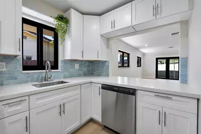 617 NE 38th St, Oakland Park, FL 33334 - Photo 1