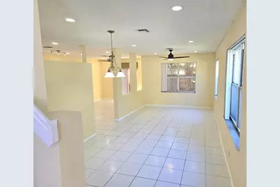 160 NW 97th Ter, Coral Springs, FL 33071 - Photo 3