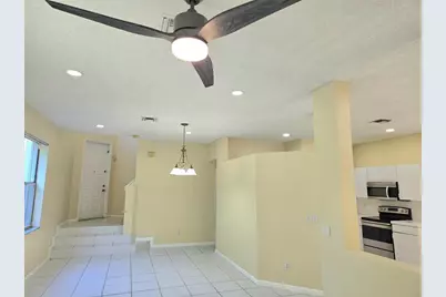 160 NW 97th Ter, Coral Springs, FL 33071 - Photo 5