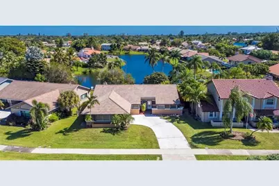 5720 W Waterford Dr, Davie, FL 33331 - Photo 3