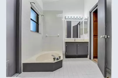 5720 W Waterford Dr, Davie, FL 33331 - Photo 15