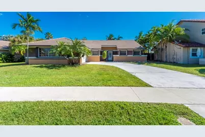 5720 W Waterford Dr, Davie, FL 33331 - Photo 1