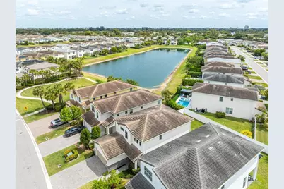 3970  Pelicano Way, Deerfield Beach, FL 33064 - Photo 37